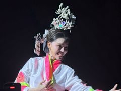 -金东尼人妖秀
