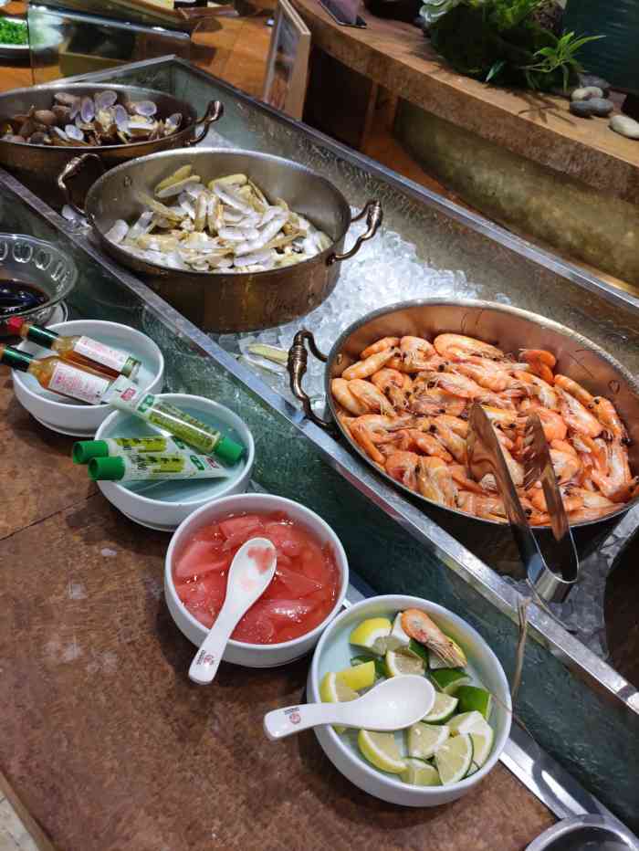 梅苑宾馆·丽景苑-"这家自助餐性价比高!环境也不错,就是经常.