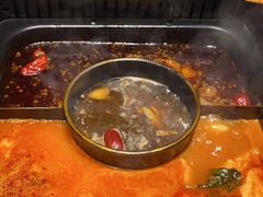 -老牌坊云南鱼豆花火锅(哈西万达店)