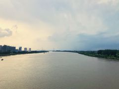 -南京眼步行桥