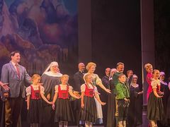 -交通银行前滩31演艺中心