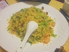 虾仁叉烧炒饭-喜鹊茶点.啫煲(车陂店)