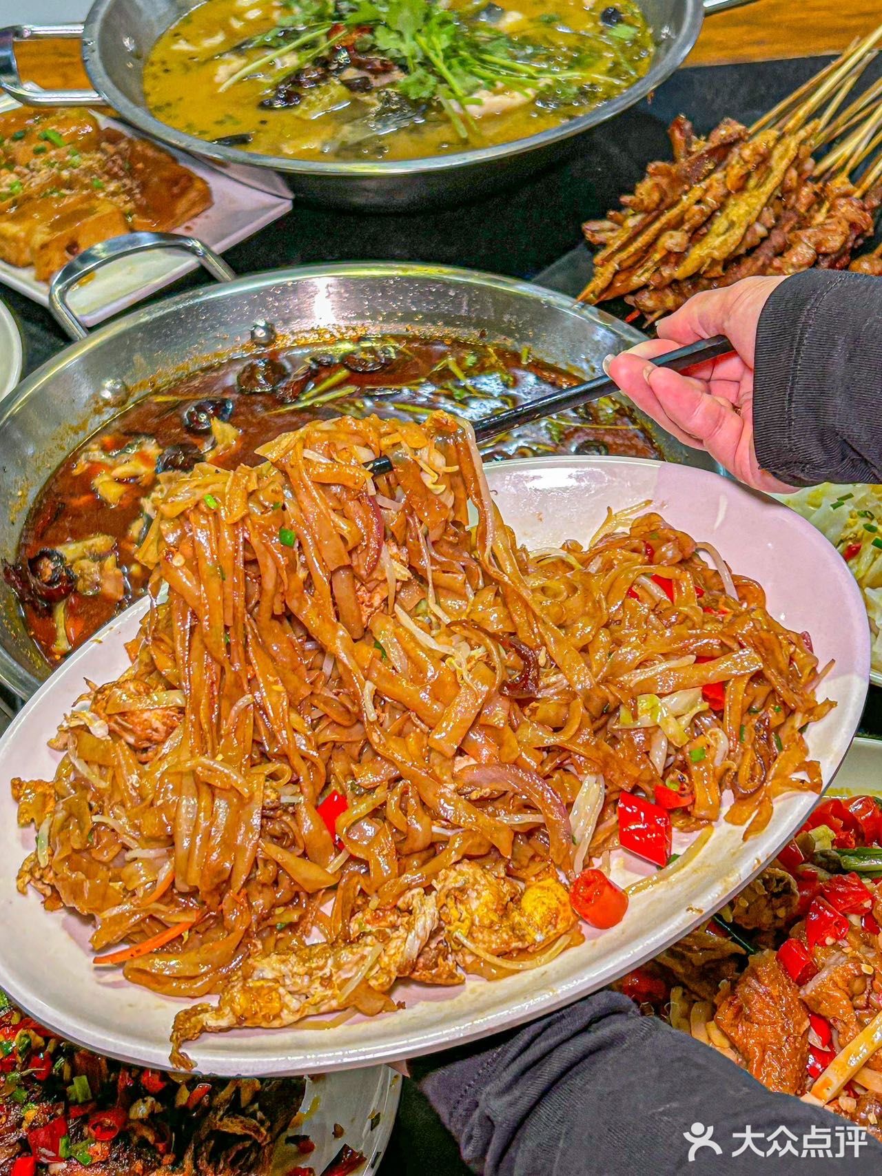 直接上手啃超级爽，如果能嘬上一口啤酒真的无敌