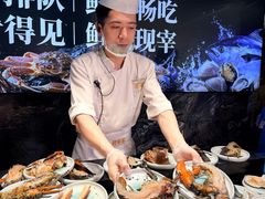-雍容荟帝王蟹活龙虾展台自助(IFS黑金店)