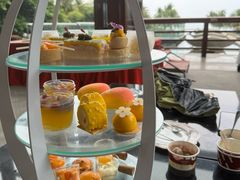 -亚龙湾喜来登·美景台大堂吧