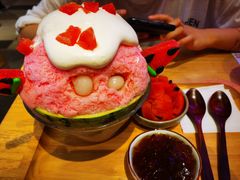 草莓生乳冰-怪物的冰与火(天虹商场中山路店)