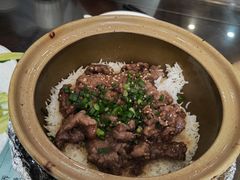 窝蛋牛肉煲仔饭-红星光发煲仔饭(大石街店)