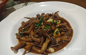 Pork Stomach Braised with Duck Tongue