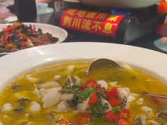 -川流不息·地道川菜·小龙虾(新松江路店)