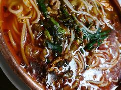 铜锅米线-88号小吃店·经典云南菜·地道纳西美食