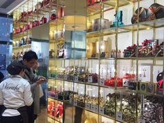 -VENCHI 闻绮(上海佛罗伦萨小镇店)