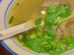 牛肉粉丝汤-鑫震源·苏式大虾生煎(山塘街店)