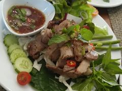 -Chom Cafe and Restaurant