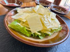 -阿山卓·野生菌火锅·纳西火塘烤肉