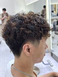 -苏豪路易士·嘉玛发廊