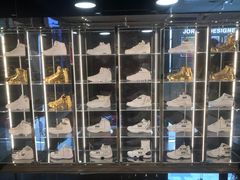 -Air Jordan(世贸天阶店)