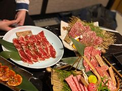 -山川小町·极番烧肉(新地假日广场店)