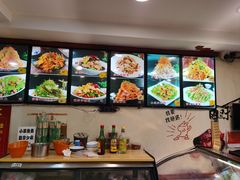 -巴大人熏酱小酒馆(峦翠园店)