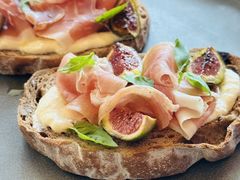 -青岛香格里拉·鱼跃地中海西餐厅