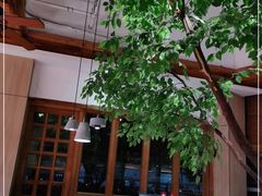 -蜜桃餐厅·伴山(湖滨商业街店)