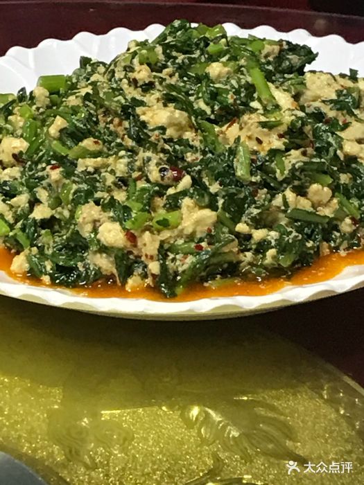 茼蒿炒臭豆腐