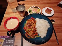-耶里夏丽·丝路国际新疆菜·清真食品(徐汇南丹东路臻选店)