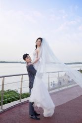 -雪中彩影婚纱摄影·微光艺术中心