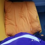 踏上去的一瞬间，惊讶到了，座位加成两排