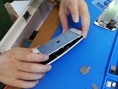 -爱畅享华为苹果手机维修服务(虹口龙之梦店)