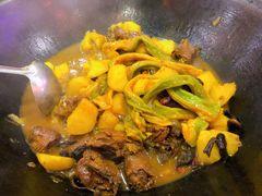 铁锅炖鸡-粗粮人家·东北菜(洋桥店)