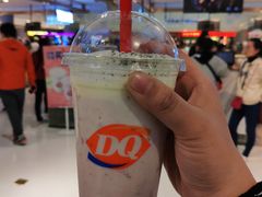 浓郁草莓奶昔-DQ·蛋糕·冰淇淋(合生汇店)