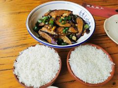 -湖南码头·地道岳阳美食·湘菜(魏公村店)