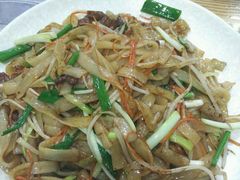 -大富蚝乌东哥饭店·石锅鱼杂·柠檬鸭(革新路店)