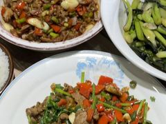 -三湘四水正宗湘菜(君峰路店)