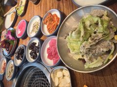 -明洞阿姨·韩式酱蟹烤肉·创意料理(三元桥店)