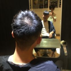 -苑苑发型设计