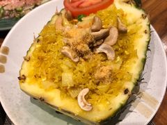 菠萝海鲜炒饭-mango tree芒果树泰国餐厅(青岛万象城店)