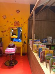 -Mini Me儿童美发王国(友好时尚购物城店)