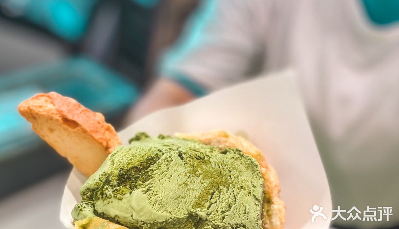  广州夏日｜世界第二好吃的现烤冰淇淋菠萝包