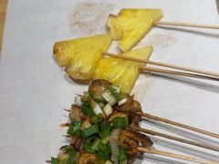 -街角等你.大连海鲜烧烤.经典铁板海鲜串(西安路店)