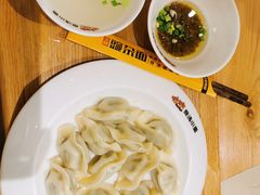 -呼啦面馆·头牌豌杂面(爱琴海店)