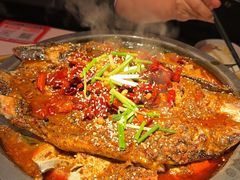 -鸣记脆皮烤鱼·海鲜烤鱼(三八广场店)