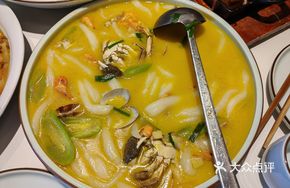 Seafood Dumpling Noodles