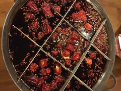 -白乐天毛肚火锅馆(解放碑店)