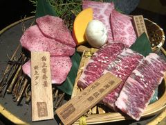 -山川小町·极番烧肉(新地假日广场店)