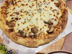 -玛格萝妮比萨屋(四平店)