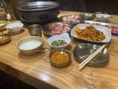 -青瓦餐厅·生鱼片·韩园烤肉(西塔店)