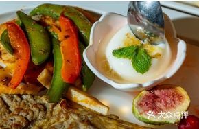 Fun Brulee Dinosaur Egg