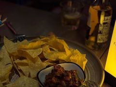 -FOUR PLAY BAR
