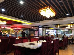 大堂-潮泰牛肉火锅 · 创于1992年(车公庙店)